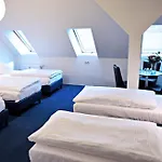 Transit Loft Отель Берлин