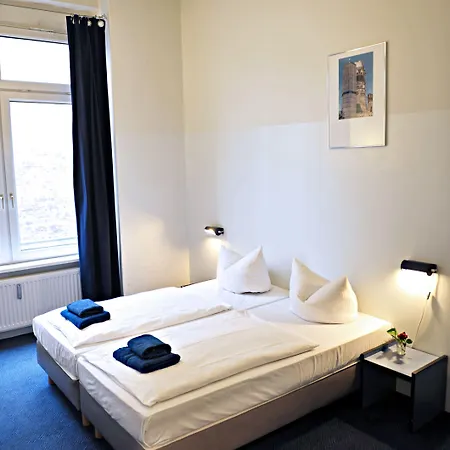 Transit Loft Hotel