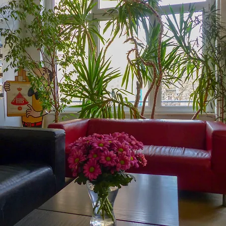 Transit Loft Hotel